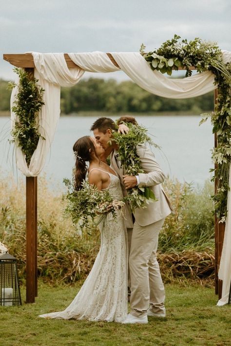 Backyard Lake Wedding Ceremony, Minimalistic Outdoor Wedding, Outdoor Wedding Landscaping, Outdoor Spring Wedding Ideas Simple, Wedding Ceremony By Pond, Pond Ceremony Wedding, Outdoor Wedding By Pond, Small Lake Wedding Ceremony, Dock Ceremony Wedding