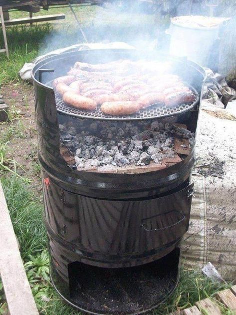 Barrel Metal Drum Project Ideas!!! - Engineering Discoveries Oil Drum Bbq, Grill Diy, Barrel Grill, Parrilla Exterior, Barrel Projects, Diy Grill, Oil Barrel, Diy Bbq, Bbq Grill Design