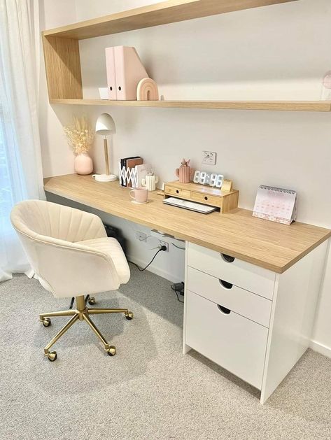 Big Desk Ideas, Cozy Office Chair, Bedroom Desk Ideas, Home Office/guest Room, Home Office Layout, Cozy Home Office, Room Redesign, Office Room Decor, Study Room Decor