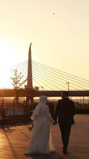 Wattpad Couple Vibes, Fictional Characters Wattpad, Wattpad Vibes, Video Pernikahan, Muka Lelaki, Muslimah Wedding, Book Cover Design Inspiration, Gentleman Aesthetic, Perspective Photography