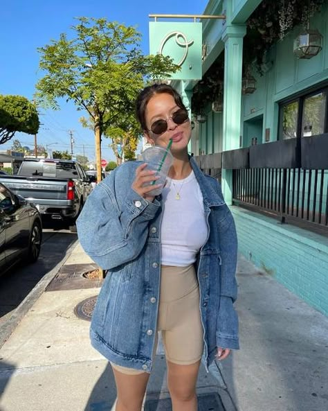 La Style Outfits, Los Angeles Aesthetic Outfit, Cute Biker Shorts, Naomi Genes, Los Angeles Street Style, Biker Shorts Outfits, La Outfit, Outfits Los Angeles, La Girls