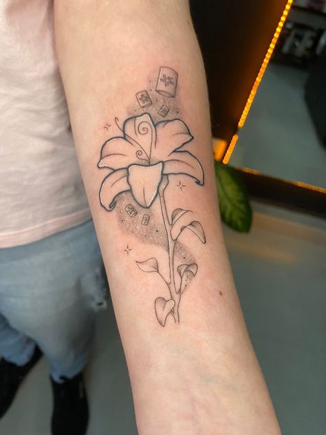 Rapenzul Tattoo, Flower From Rapunzel Tattoo, Tangled Golden Flower Tattoo, Tangles Flower Tattoo, Tangled Flower Tattoo Disney, Tangled Theme Tattoo, Tangled Rapunzel Flower Tattoo, Tangled Themed Tattoo, Small Tangled Tattoos