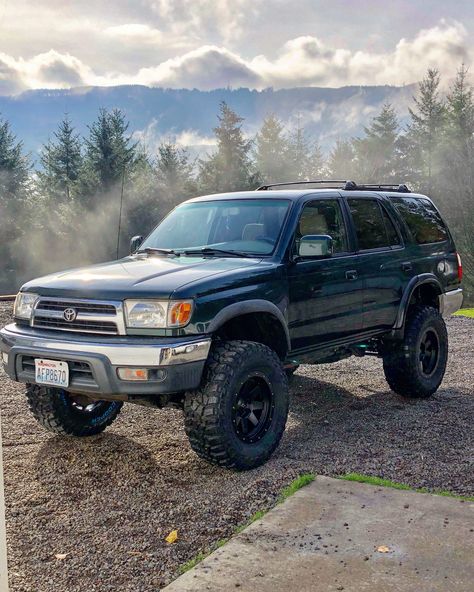 Blue 4runner Toyota, Gen 3 4runner, Old Toyota 4runner, Old 4runner, 90s 4runner, 3rd Gen 4runner Interior Mods, 1996 4runner, 4runner Aesthetic, 1999 4runner