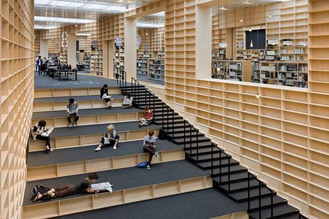 Sou Fujimoto Architects, Iwan Baan · Musashino Art University Museum & Library · Divisare Kenzo Tange, Dressing Design, Sou Fujimoto, Art University, Beautiful Library, Library Architecture, Wallpaper Magazine, Cultural Architecture, Library Design