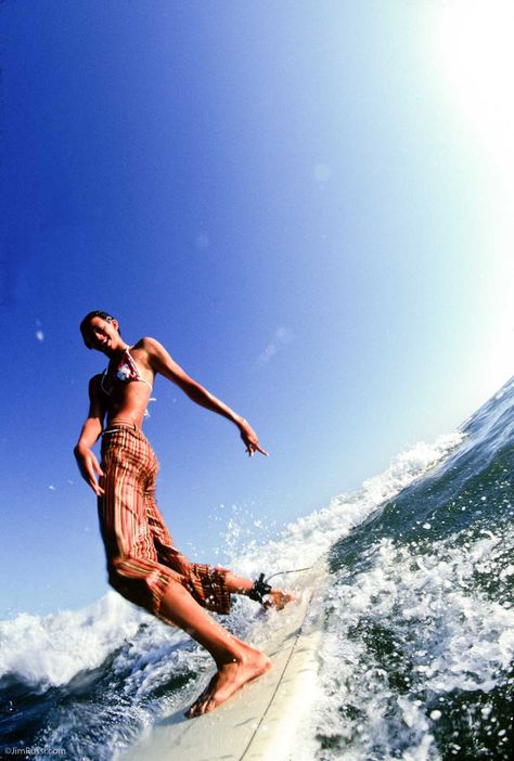 Exaggerated Perspective, Wake Surfing, Longboards Surf, Black Pinterest, Style Surf, Surf Girl, Surfer Girl Style, Surf City, Surf Lesson