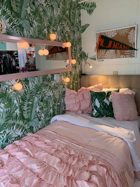 Rainforest Inspired Bedroom, Tropical Dorm Room, Pink And Green Tropical Bedroom, Girls Tropical Bedroom, Pink And Green Aesthetic Bedroom, Pink Tropical Bedroom, Hawaiian Room Decor, Baylor Dorm, Tropical Room