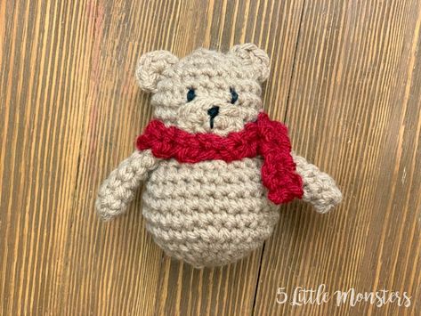 5 Little Monsters: Crocheted Bear Ornament Crochet Bear Ornament, Crochet Baby Ornament, Crochet Directions, Unusual Crochet, Crocheted Bear, Christmas Amigurumi, Crochet Christmas Ornaments Free, Polar Bear Ornaments, Teddy Bear Ornament