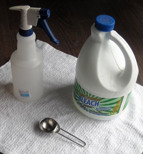 'How Much Bleach to Water Ratio Do You Need for Cleaning...?' (via eHow) Bleach Cleaning, Homemade Cleaner, Natural Cleaning Products Diy, Cleaning Ceramic Tiles, Cleaning With Bleach, Remove Mold, Stain Removers, All Purpose Cleaner, Homemade Cleaning