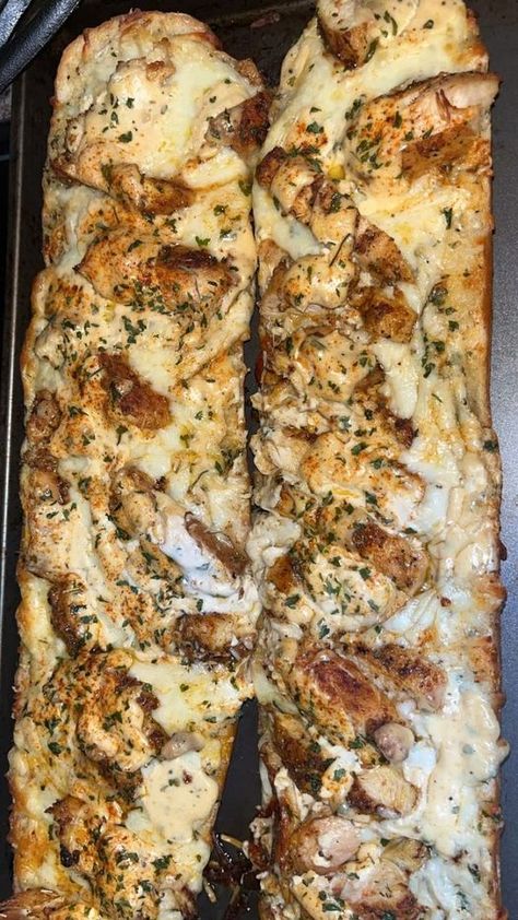 Chicken Bacon Alfredo French Bread Pizza, Chicken Alfredo Subs, Chicken Recipes With Alfredo Sauce, Alfredo Stuffed Garlic Bread, Chicken Alfredo Cheese Bread, Chicken Alfredo Recipes For Dinner, Chicken Alfredo Pull Apart Bread, Cajun Chicken Alfredo Garlic Bread, Chicken Alfredo Bread Boat