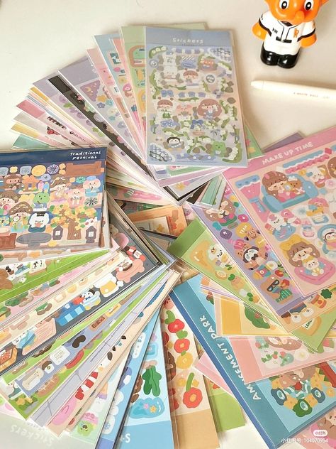 Cute Stationary Stickers, Sticker Collection Aesthetic, Stationery Store Design, Pretty School Supplies, Soft Kidcore, Stationery Obsession, Cute Stationary School Supplies, Arte Do Kawaii, Cute School Stationary