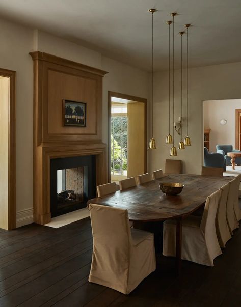 Dining Room by Studio Jake Arnold Carley Page, Jake Arnold, Dining Room Fireplace, Traditional Dining Room, Luxury Dining Room, Luxury Dining, Newport Beach, Beach Home, Dining Room Design