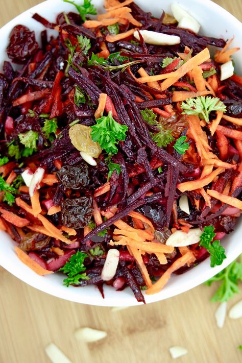 Beet and Carrot Raw Slaw Salad (Vegan/Gluten-Free) — Just Beet It Beetroot And Carrot Salad, Carrot Salad Recipes, Beet Salad Recipes, Raw Beets, Roasted Beet Salad, Vegetable Salad Recipes, Simple Salad, Peach Salad, Beet Recipes