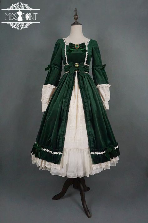 Fashion Feminine, Nerd Fashion, Op Dress, Classic Lolita, Ootd Dress, Dress Winter, Different Dresses, Fantasy Dress, Historical Dresses