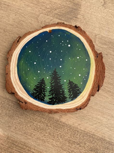 Circle Wood Painting Ideas Easy, Wood Cookies, Wooden Artwork, Circle Painting, Wood Slice Art, Wooden Painting, Cute Canvas Paintings, Canvas Painting Designs, Round Art