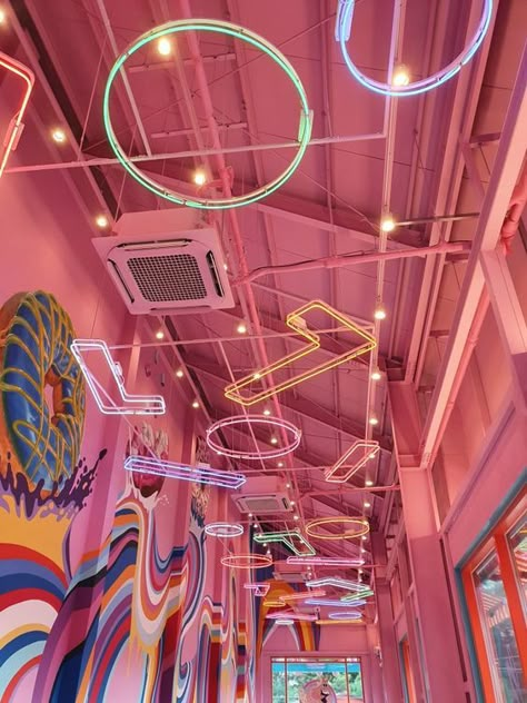 Neon Cafe Interior Design, Neon Cafe, Colorful Cafe, Shoe Store Design, Kids Play Spaces, Aesthetic Stores, Restaurant Lighting, Architecture Concept Drawings, Retro Theme