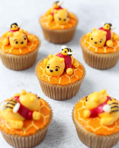 Winnie Pooh Desserts, Winnie Pooh Cupcakes, Pooh Bear Cupcakes, Winnie The Pooh Cupcakes, Disney Cupcakes, Winnie The Pooh Cake, Bear Cupcakes, Bear Recipes, Pregnancy Help