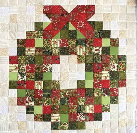 Christmas Quilts Patterns, Christmas Present Quilt, Christmas Quilting Projects, Christmas Quilt Blocks, Christmas Tree Quilt, Christmas Patchwork, Christmas Blocks, Christmas Sewing Projects, Christmas Quilt Patterns