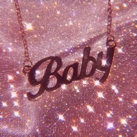 Ipad Wallpaper Aesthetic Pink Glitter, Baddie Aesthetic Widget, Aesthetic Pink Wallpaper Iphone, Aesthetic Boujee, Aesthetic Pink Wallpaper, Whatsapp Logo, Pink Glitter Wallpaper, Aesthetic Necklace, Pink Wallpaper Girly