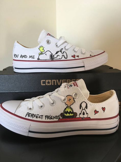 Snoopy Shoes, Low Top Shoes, Brown Shoes, Diy Shoes, Painted Shoes, Dinosaur Print, Converse All Star, Custom Shoes, Converse Shoes