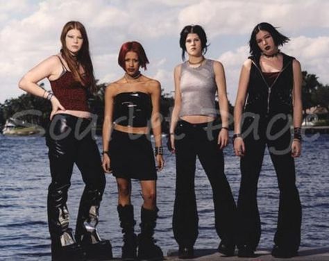 Kittie Band Fashion, Nu Metal Fashion Female, Fallon Bowman, Talena Atfield, Kittie Band, 2000s Mall Goth, Future Aesthetic, Band Fashion