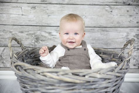 Family Family, Family Portrait, Wicker Laundry Basket, Family Love, Laundry Basket, Wicker Baskets, Decorative Wicker Basket, Sweden, Pins