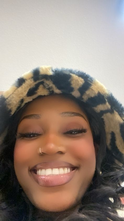 Straight Teeth Black Woman, Perfect Smile Teeth Women, Big Teeth Smile, Desired Teeth, Pretty Smile Aesthetic, Smile White Teeth, Perfect Smile Teeth, Goals Board, Pretty Teeth