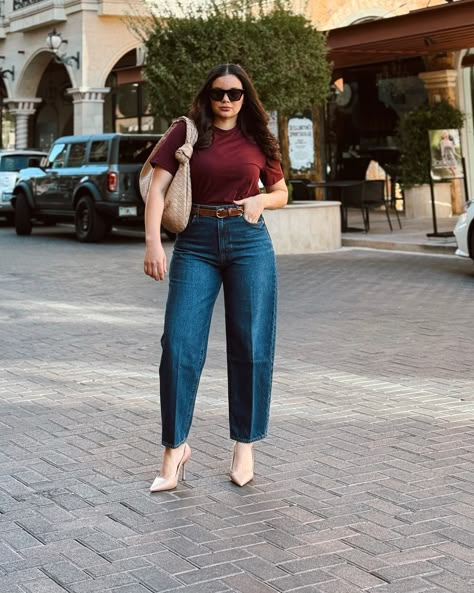 Sunday photo dump Sunday Work Outfit, New Mom Look, Outfit 30 Years Old, Mom Fit Jeans Outfits, Curvy Body Outfits, Medium Size Body Outfits, Casual Minimalist Outfit, Skirt And Tops, Plus Size Business Attire