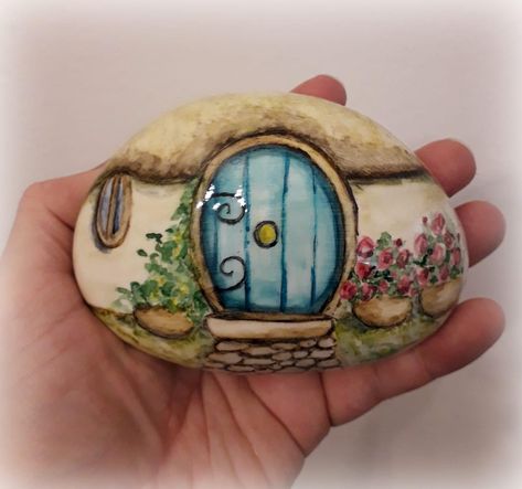 Happy Stone, Rocks For Garden, Garden Rocks, Garden Rock Art, Diy Rock Art, Painted Rock Animals, Stone Art Painting, Happy Stones, Valentines Crafts