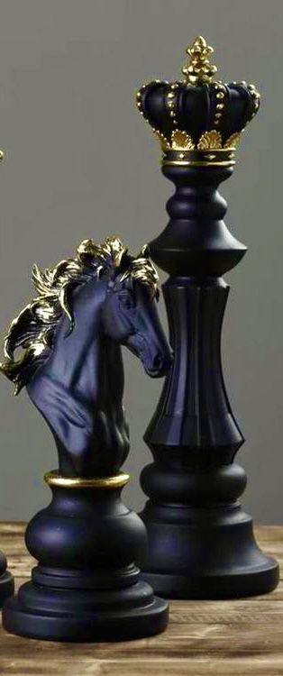 Gothic Chess Pieces, Chess Pieces Aesthetic, Queen Chess Piece Aesthetic, Knight Chess Piece, King Chess Piece, Queen Chess Piece, Chess Set Unique, Chess Master, Chess Queen