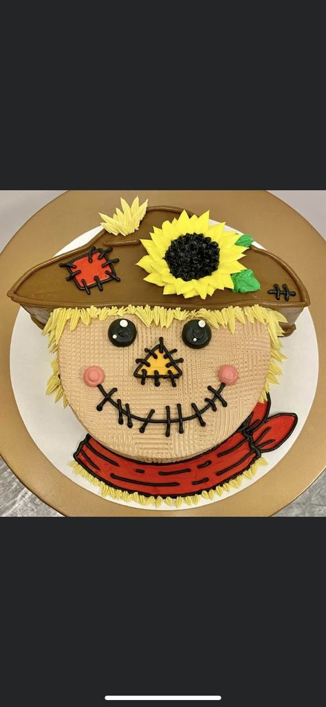 Scarecrow Cake Ideas, Scarecrow Cake, Thanksgiving Cakes Decorating, Fall Cakes Decorating, Autumn Cakes, Fall Sweets, Festival Face Paint, Thanksgiving Baking, Fall Carnival