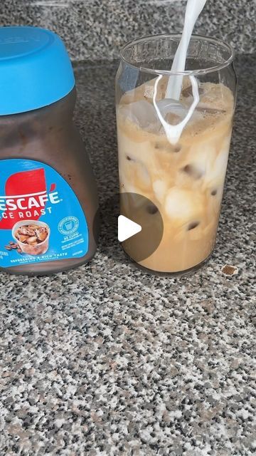 Coffee Toppings Ideas, Nescafé Ice Coffee Recipes, Nescafe Instant Iced Coffee Recipes, Nescafé Ice Roast Recipe, Nescafe Iced Coffee Recipe, Instant Coffee Recipes, Iced Coffee Aesthetic, Dunkin Donut, Ice Latte