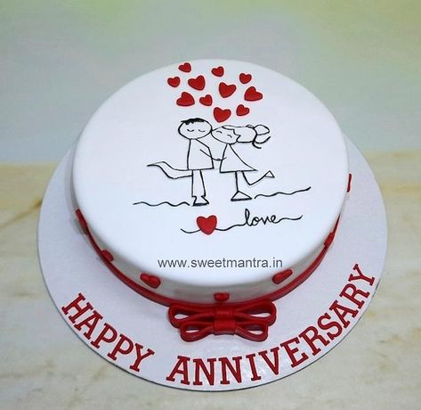 6 Month Anniversary Cake, 25 Th Anniversary Cake, Latest Anniversary Cake Designs, 1st Anniversary Cake, Whipped Cream Cake, Customised Cakes, Anniversary Cake Designs, 6 Month Anniversary, Valentine Cake