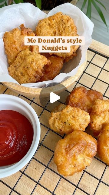 Copycat McNuggets!!💛 Can’t believe they turned out so good! Who needs McDonald’s when you have this recipe! Also it’s very freez... | Instagram Copycat Mcnuggets, How To Make Chicken Nuggets, Chicken Breast Recipes For Kids, Cornflour Recipes, Chicken Mince Recipes, Kids Chicken Nuggets, Chicken Breast Pieces, Wet Batter, Nuggets Chicken