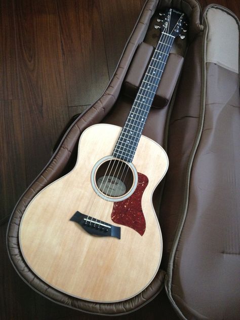 Taylor GS mini Taylor Gs Mini, Fender Acoustic Guitar, Fender Acoustic, Acoustic Guitar Photography, Guitar Aesthetic, Learn Guitar Chords, Guitar Lover, Taylor Guitars, Bass Guitar Lessons