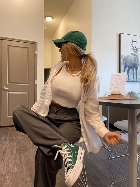 Cute Dress And Converse Outfit, Style Green Converse, Concert Outfit Converse, High Top Chuck Taylors Outfit, Converse Shoe Outfits, Converse Concert Outfit, Women’s Converse Outfits, Green All Star Outfit, Skirt And High Top Converse Outfit