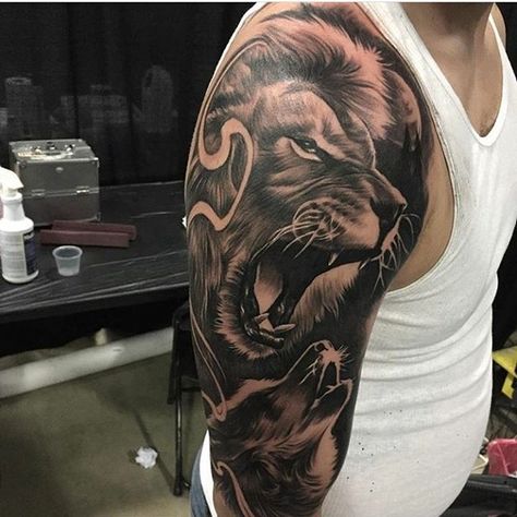 2,290 Likes, 5 Comments - Tattoo Media Ink (@skinart_mag) on Instagram: “Tattoo work by: @tdonaire!!!) #skinartmag #tattoorevuemag #supportgoodtattooing…” Protector Tattoo For Men, Symbolic Tattoos For Men, Protector Tattoo, Lion Meaning, Tatto Designs, Japanese Leg Tattoo, Tato Maori, Animal Tattoos For Men, Hindu Tattoos