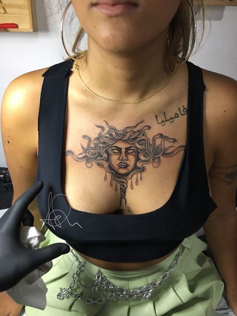 PichTattoo Medusa Tattoo Dark, Tattoo Dark, Medusa Tattoo, Stylist Tattoos, Pretty Tattoos, Tatting, Art Tattoo, Tattoos, Women's Top