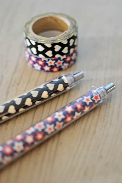 Custom Pen, Friend Gift Ideas, Pen Diy, Crafts For Children, Planner Obsessed, Custom Pens, Pointed Pen, Etsy Ideas, Life Blogs