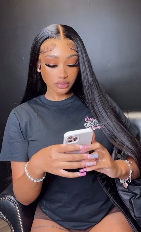 Lace Wigs Styles, Frontal Wig Hairstyles, Quick Weave Hairstyles, Frontal Hairstyles, Pretty Braided Hairstyles, Dope Hairstyles, Straight Lace Front Wigs, Looks Black, Middle Part