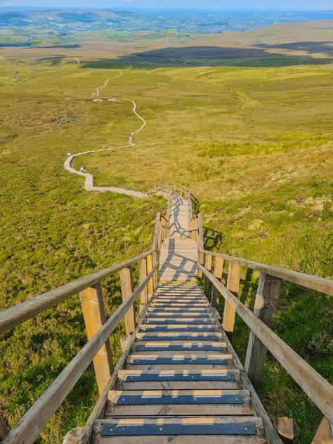 Plan your visit to the Cuilcagh Boardwalk trail, Ireland’s very own Stairway to Heaven hike | cuilcagh mountain | cuilcagh legnabrocky trail | stairway to heaven ireland | stairway to heaven northern ireland | northern ireland hikes | northern ireland hiking | best places to visit in northern ireland | northern ireland travel places to visit | northern ireland travel bucket lists | northern ireland travel guide | stairway to heaven hike ireland | northern ireland hidden gems Ireland Hikes, Hike Ireland, Ireland Roadtrip, Ireland Hiking, County Cavan, Northern Ireland Travel, Ireland Road Trip, Travel Bucket Lists, Ireland Travel Guide