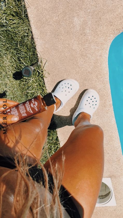 Vsco Crocs, Crocs Vsco, Summer Is Here, Tan Lines, Beach Pool, Shoe Game, Tanning, Summer Vibes, Madewell