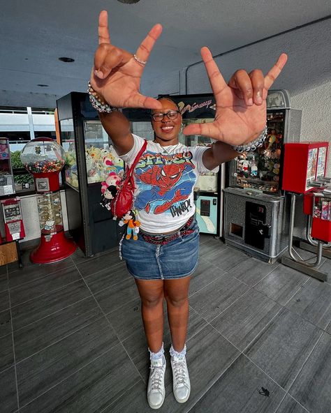 jean skirts are my favorite 😫♥️🤟🏾im missing disney so bad!! i cant wait to be unblocked hahaha ☆ ☆ ☆ ☆ #disney #disneyland #dca #californiaadventure #disneylife #disneylifestyle #disneyparks #disneyblogger #disneycreatorslab #blackgirldisney #disneyadult Style Jean Skirt, The Housemaid, Disney Lifestyle, Man Outfit, Jean Skirts, Outfit Red, Red Purse, Red Purses, Disney Life