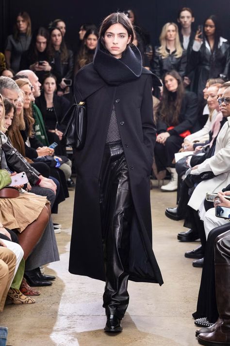 fall 2024 fashion trends high neck 2024 Trends, Fashion Week Runway, Fashion Show Collection, Fall 2024, Style Chic, Proenza Schouler, New York Fashion Week, New York Fashion, Runway Fashion