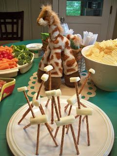 Pretzel and cheese giraffe snack to go with Wild Kratts episode "Neck and Neck" Jungle Snacks, Safari Snacks, Jungle Food, Giraffe Birthday Parties, Wild Kratts Birthday Party, Wild Kratts Party, Theme Snack, Giraffe Party, Zoo Birthday Party