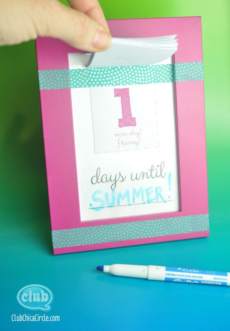 Make Your Own Countdown Calendar and Notepad | Club Chica Circle - where crafty is contagious Birthday Countdown Ideas, Countdown Calendar Diy, Countdown Ideas, Calendar Image, Countdown To Summer, Summer Calendar, Birthday Countdown, Gem Crafts, Diy Calendar