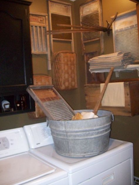 Primitive Bathroom Ideas, Country Primitive Bathroom, Diy Primitive Decor, Primitive Archery, Primitive Laundry Rooms, Primitive Bathroom, Primitive Bathrooms, Laundry Room Wall Decor, Laundry Ideas