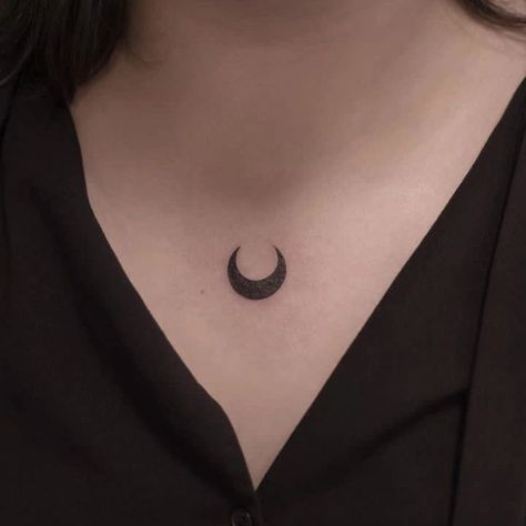 Crescent Moon Tattoo Chest, Moon Chest Tattoo Men, Moon On Chest Tattoo, Grunge Collar Bone Tattoo, Crescent Moon Tattoo Simple, Moon Tattoo On Chest, Moon Collarbone Tattoo, Moon Collar Bone Tattoo, Moon Tattoo Chest