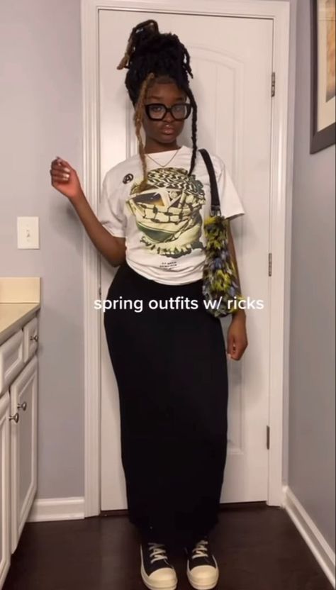 School Outfits Long Skirts, Maxi Skirt Outfit For School, Long Skirt Baddie Outfits, Outfit Inspo Skirts Long, Earthy Outfits Skirts, College Church Outfits, Long Skirt Outfits For Church, Black Women Skirt Outfits, Fully Covered Outfits