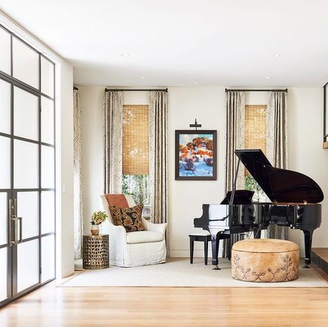 Grand Piano Living Room, Piano Living Rooms, Modern Country Decor, Farmhouse Entry, Small Foyer, Contemporary Entryway, Piano Room, Foyer Design, Entry Way Design