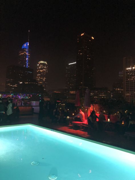 Los Angeles Aesthetic Night Party, Rooftop Pool Party, Los Angeles Rooftop, Rooftop Pool Aesthetic, Los Angeles Party Aesthetic, Los Angeles Party, Rooftop Party Aesthetic, Los Angeles Night, Rooftop Bars Los Angeles